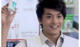 爆料出轨男明星是谁啊视频,视频爆料，出轨男明星身份曝光